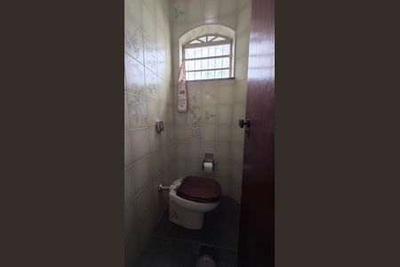 Casa à venda com 250m², 4 quartos e 3 vagasLavabo