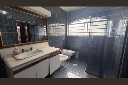 Casa à venda com 250m², 4 quartos e 3 vagasBanheiro da Suíte