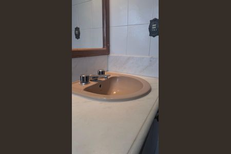 Casa à venda com 250m², 4 quartos e 3 vagasBanheiro