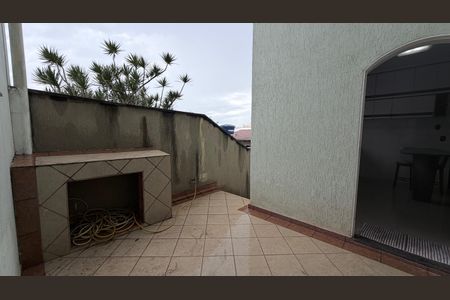 Casa à venda com 250m², 4 quartos e 3 vagasÁrea externa