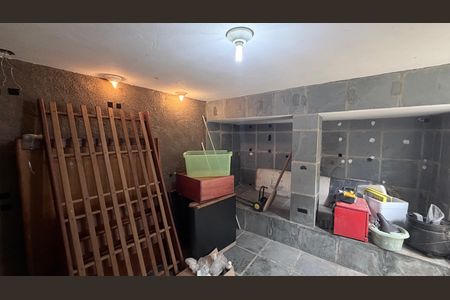 Casa à venda com 250m², 4 quartos e 3 vagasPorão 2