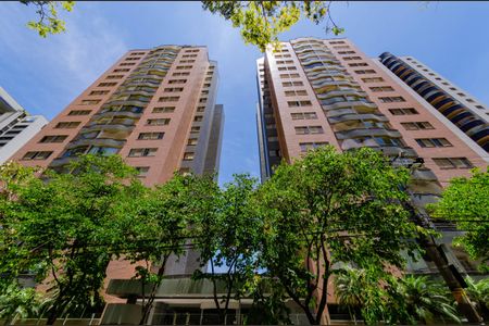 Apartamento à venda com 110m², 3 quartos e 3 vagasFachada