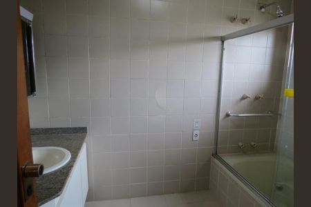 Casa de condomínio à venda com 678m², 4 quartos e 4 vagas