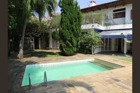 Casa de condomínio à venda com 678m², 4 quartos e 4 vagas