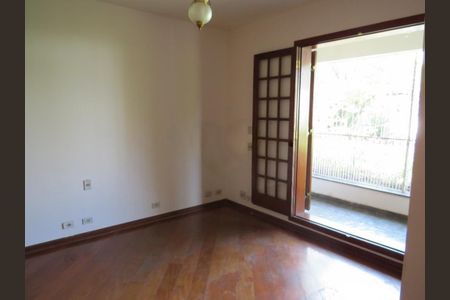 Casa de condomínio à venda com 678m², 4 quartos e 4 vagas