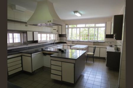 Casa de condomínio à venda com 678m², 4 quartos e 4 vagas