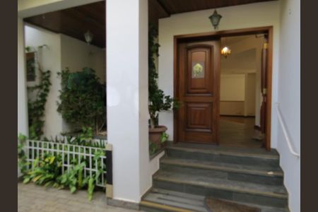 Casa de condomínio à venda com 678m², 4 quartos e 4 vagas