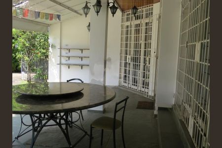 Casa de condomínio à venda com 678m², 4 quartos e 4 vagas