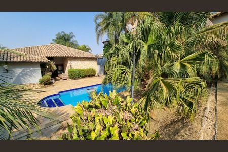 Casa à venda com 400m², 3 quartos e 6 vagas