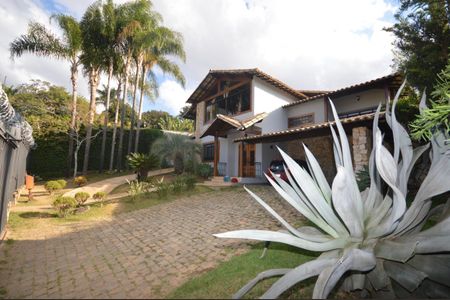 Casa à venda com 400m², 3 quartos e 6 vagas