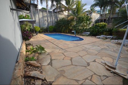 Casa à venda com 400m², 3 quartos e 6 vagas