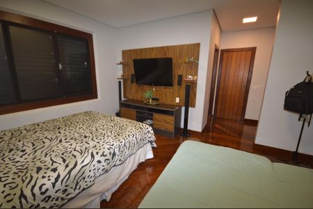 Casa à venda com 3 quartos, 400m² em Garças, Belo Horizonte