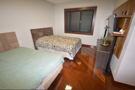 Casa à venda com 3 quartos, 400m² em Garças, Belo Horizonte