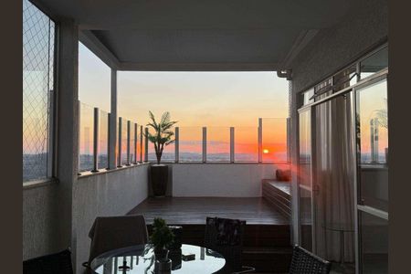 Apartamento à venda com 3 quartos, 235m² em Buritis, Belo Horizonte