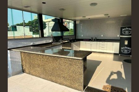 Apartamento à venda com 245m², 4 quartos e 3 vagas