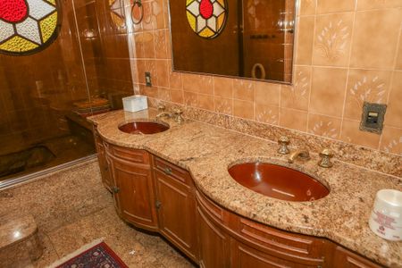 Apartamento à venda com 787m², 4 quartos e 14 vagasBanheiro da Suíte 2