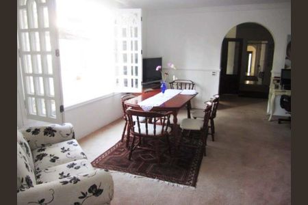 Casa à venda com 4 quartos, 600m² em Jardim Petropolis, São Paulo