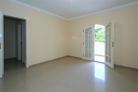 Casa à venda com 770m², 5 quartos e 12 vagas