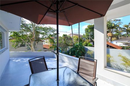 Casa à venda com 4 quartos, 320m² em Granja Julieta, São Paulo