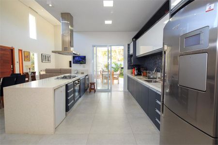 Casa à venda com 4 quartos, 320m² em Granja Julieta, São Paulo