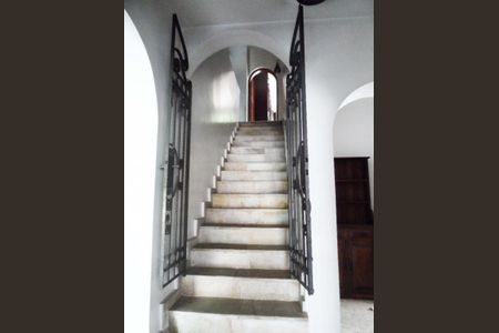 Casa à venda com 441m², 5 quartos e 4 vagas