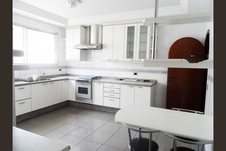 Casa à venda com 441m², 5 quartos e 4 vagas