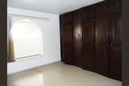 Casa à venda com 441m², 5 quartos e 4 vagas