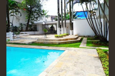 Casa à venda com 441m², 5 quartos e 4 vagas