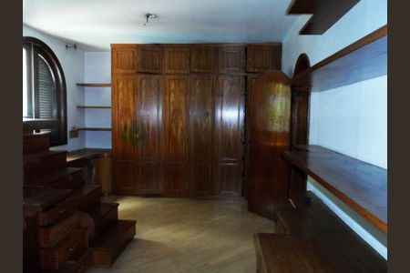 Casa à venda com 441m², 5 quartos e 4 vagas