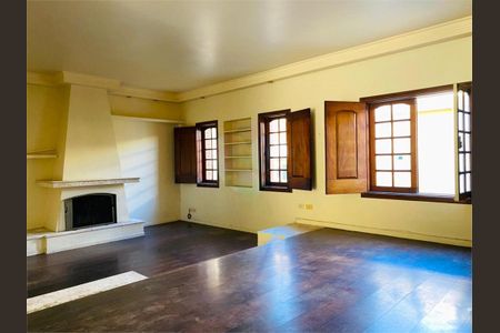 Casa à venda com 4 quartos, 275m² em Campo Grande, São Paulo