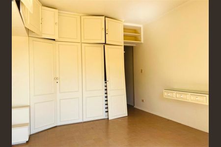 Casa à venda com 4 quartos, 275m² em Campo Grande, São Paulo