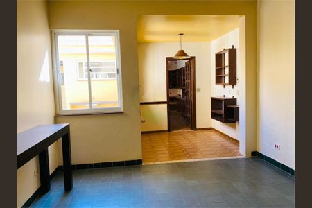 Casa à venda com 4 quartos, 275m² em Campo Grande, São Paulo