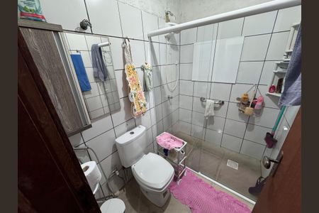 Casa à venda com 200m², 3 quartos e 2 vagasBanheiro