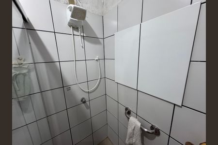 Casa à venda com 200m², 3 quartos e 2 vagasBanheiro