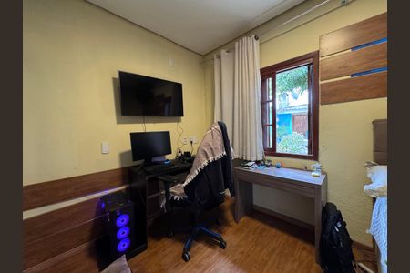 Casa à venda com 200m², 3 quartos e 2 vagasquarto 1