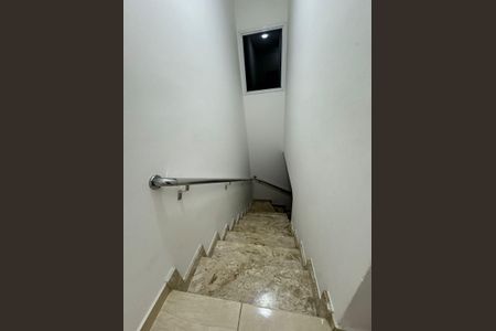 Corredor de casa de condomínio à venda com 2 quartos, 70m² em Santa Maria, Osasco