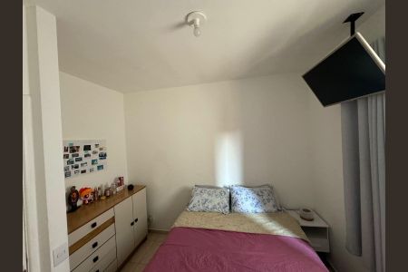Quarto de casa de condomínio à venda com 2 quartos, 70m² em Santa Maria, Osasco