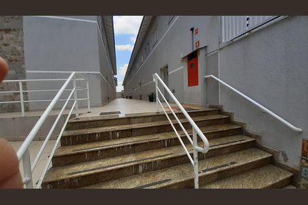 Casa de condomínio à venda com 70m², 2 quartos e 2 vagasVista