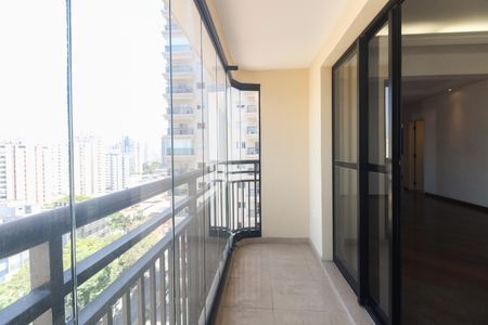 Apartamento à venda com 138m², 3 quartos e 3 vagasVaranda 