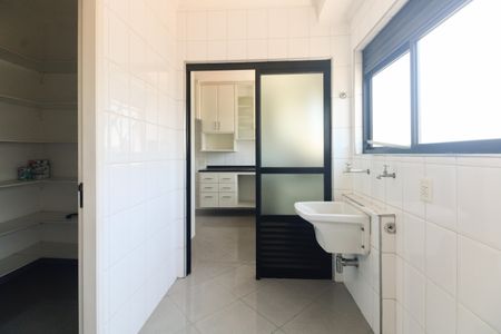 Apartamento à venda com 138m², 3 quartos e 3 vagasÁrea de Serviço 