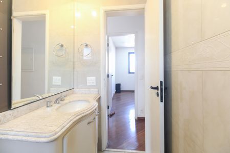 Apartamento à venda com 138m², 3 quartos e 3 vagasBanheiro Social 