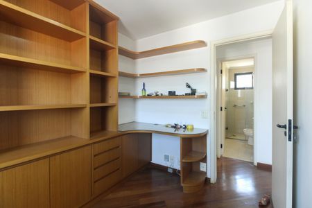 Apartamento à venda com 138m², 3 quartos e 3 vagasQuarto 1