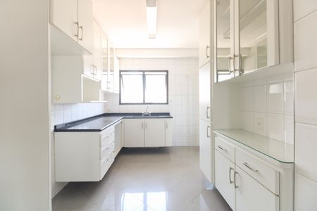 Apartamento à venda com 138m², 3 quartos e 3 vagasCozinha 