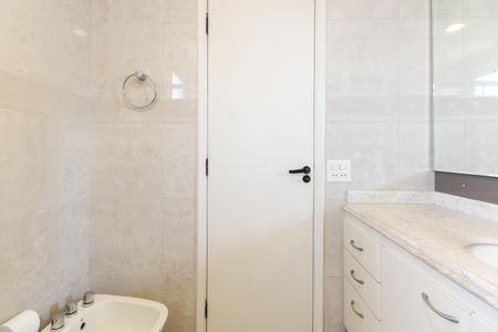 Apartamento à venda com 138m², 3 quartos e 3 vagasBanheiro Suíte 