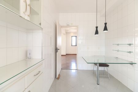 Apartamento à venda com 138m², 3 quartos e 3 vagasCozinha 