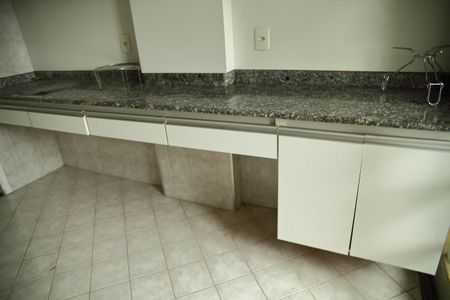 Apartamento à venda com 182m², 3 quartos e 2 vagasCozinha 