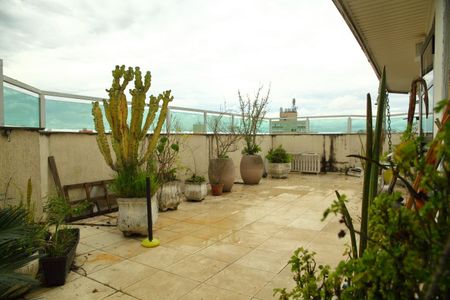 Apartamento à venda com 182m², 3 quartos e 2 vagasCobertura 