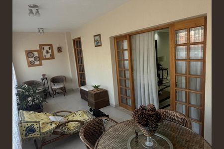 Casa à venda com 505m², 4 quartos e 2 vagas