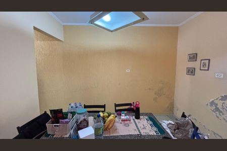 Casa à venda com 173m², 2 quartos e 2 vagas Casa à venda com 173m², 2 quartos e 2 vagasCozinha