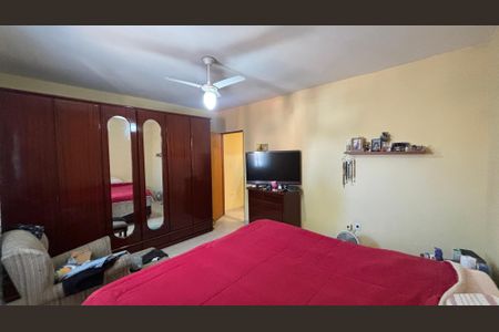 Casa à venda com 173m², 2 quartos e 2 vagas Casa à venda com 173m², 2 quartos e 2 vagasQuarto 2